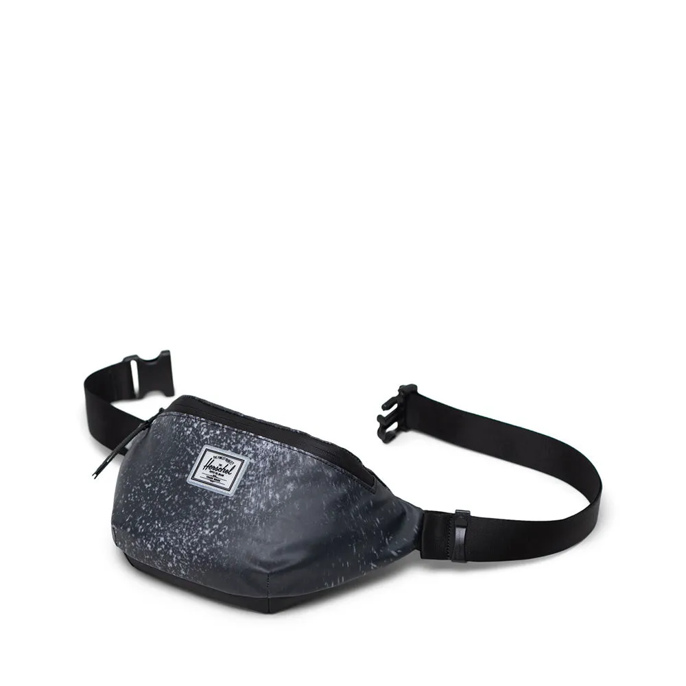 Herschel WR Pop Quiz Hip Pack 2.4L Spray Paint Distress