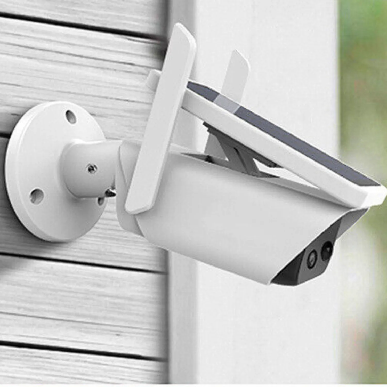 Wireless Solar Powered Outdoor Security Camera with HD Video