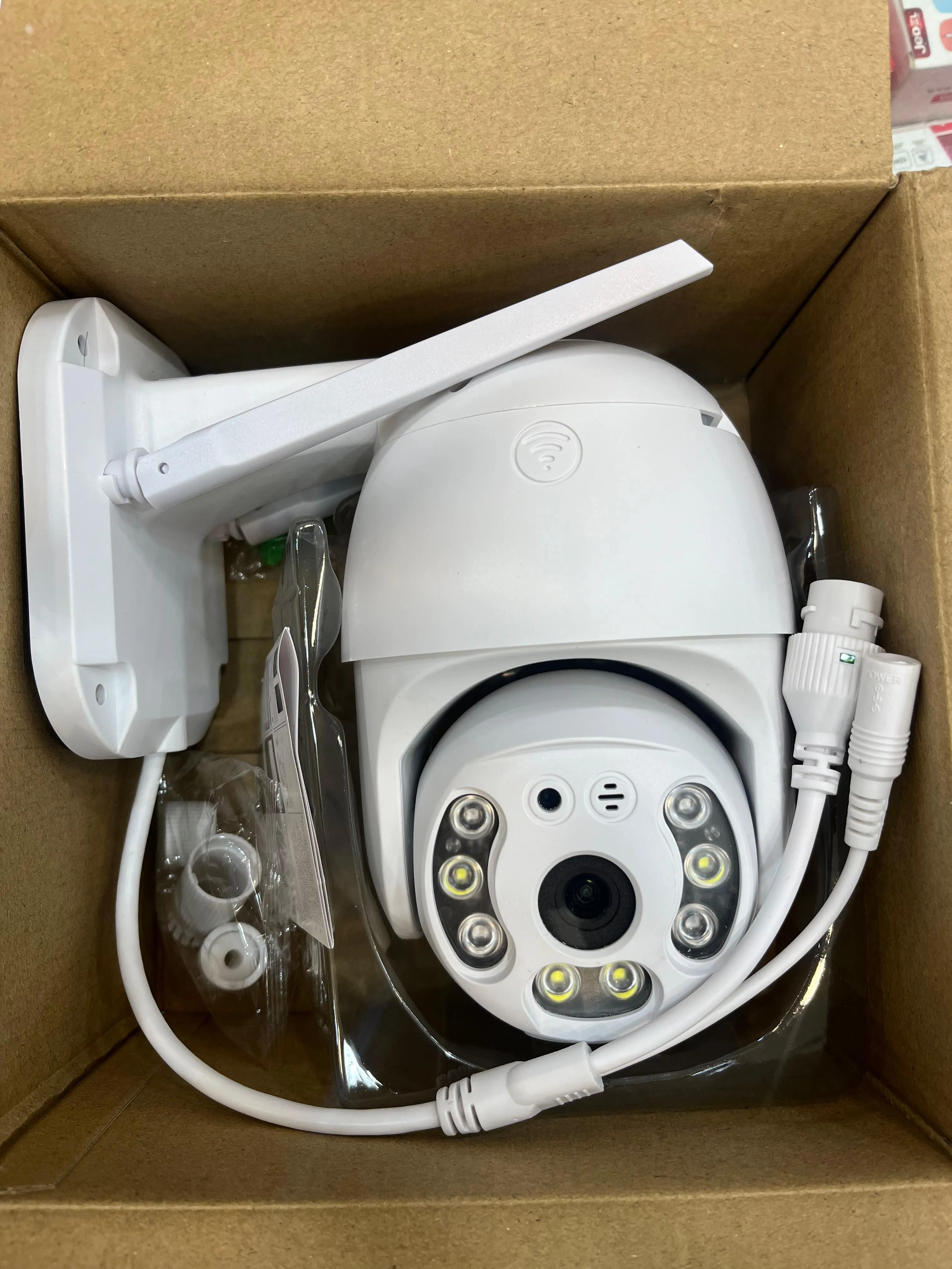 Wireless WIFI Camera 2MP Outdoor Waterproof 8x Digital Zoom Home Security